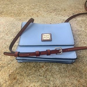 Crossbody Dooney & Bourke purse